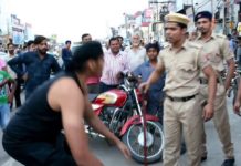 VIDEO: देखिये नए खली ने किस तरह उठा कर फ़ेंका पुलिस वाले को