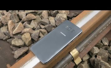 VIDEO: TRAIN के नीचे आया सैमसंग गैलेक्सी S8 जाने क्या हुआ फिर..