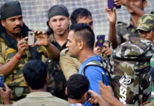 VIDEO: इंडिया की हार बर्दाश नहीं लोगो को घरो के टीवी तोड़े धोनी की सिक्योरिटी बढाई dhoni security