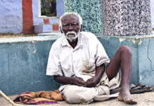 HOT NEWS UPDATE : इंसानियत का यह वीडियो देख आपकी आँखे भी नम हो जाएगी poor people