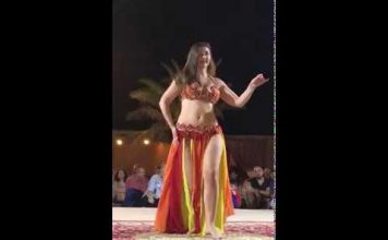 HOT DANCE: हॉट फॉरेनर लड़की ने करा बेहद हॉट बेली डांस, दिखने में हैं बेहद हॉट