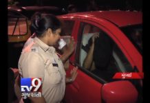 HOT NEWS UPDATE : महिला की कार का काँच तोड़ा और फिर जो हुआ वो देखते ही रह जाओगे || जानने के लिए देखिये ये वीडियो