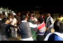 VIDEO : लोगो ने लड़की को बुरी तरह से मारा ओर फिर ये किया || देखिये ये वीडियो