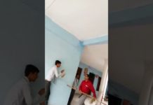 PRINCIPAL ने एक बच्चे को बुरी तरह से मारा वीडियो हुआ वायरल