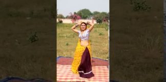 गांव की लड़की ने डांस के मामले में शहर की लड़की को छोड़ा पीछे