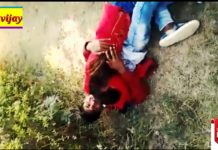 पार्क में कड़के लड़की को KISS करते हुए पकड़ा वीडियो हुई वायरल