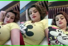 देखिये इस खूबसूरत लड़की को, वीडियो कॉल के जरिये दिखा यही हैं अपना हुस्न