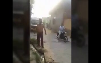 आदमी ने लड़की को बुरी तरह से मारा कि मोहल्ले वाले देखते रह गए