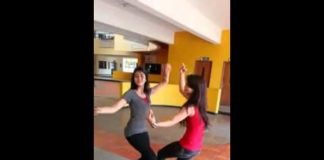दो भारतीय लड़कियों ने मॉल में करा बेहद हॉट और खूबसूरत डांस, देखें वीडियो