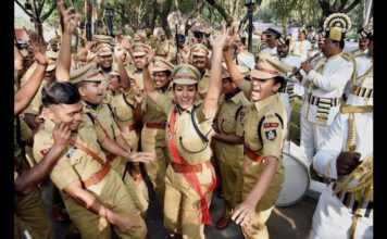 IPS बनना चाहते हैं तो यह वीडियो जरूर देखें