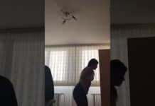 OMG… कपडे बदलती लड़की का MMS हुआ लीक, देखें वीडियो