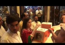 ये देखलो जी अम्बानी परिवार में शादी का कार्ड