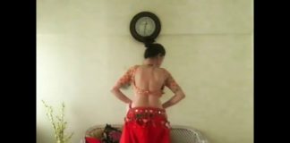 भारत की इस लड़की ने करा बेहद खूबसूरत बेली डांस, देखें वीडियो