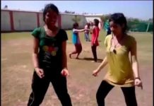 बारिश में इस लड़की ने करा बेहद हॉट डांस, देखें हॉट वीडियो