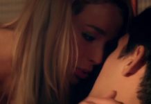 देखिये कपल का आपस में हॉट प्राइवेट रोमेन्स वीडियो