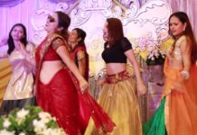 शादी में खूबसूरत और हॉट लड़कियों ने करा हॉट डांस, देखें वीडियो