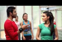 लड़के को हुआ अपनी हॉट योगा टीचर से प्यार, देखें फिर क्या हुआ