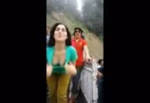 पठान की लड़की ने करा बेहद हॉट डांस, दिखा रहीं हैं अपने प्राइवेट पार्ट