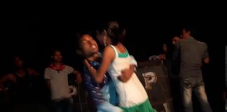 लड़के ने लड़की के साथ करा अश्लील डांस, लेटाकर करा यह काम