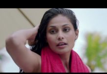 VIDEO: जब बिकिनी पहने स्विमिंगपूल में उतरी यह एक्ट्रेस