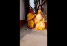 सड़क किनारे भाभी ने लगाए हॉट ठुमके, देखिये हॉट डांस | HOT BHABHI